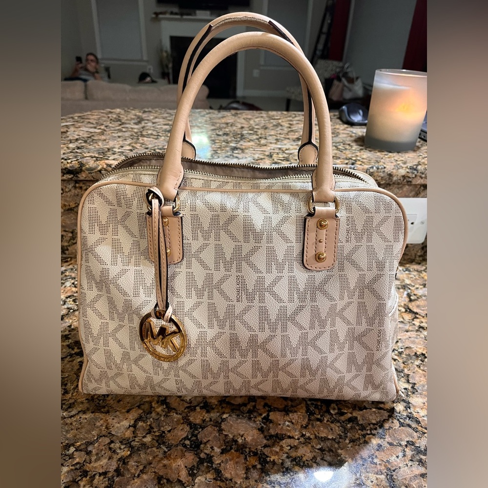 White Michael Kors Bag